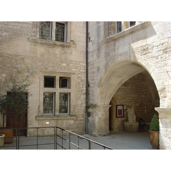 Picture France Baux de Provence 2004-08 10 - Tour Baux de Provence