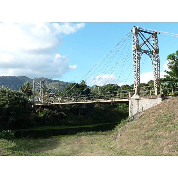 Picture New Caledonia Canala to La Foa road 2010-05 30 - Discovery Canala to La Foa road