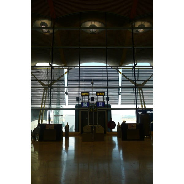 Picture Spain Madrid Barajas Airport 2007-09 44 - Around Barajas Airport