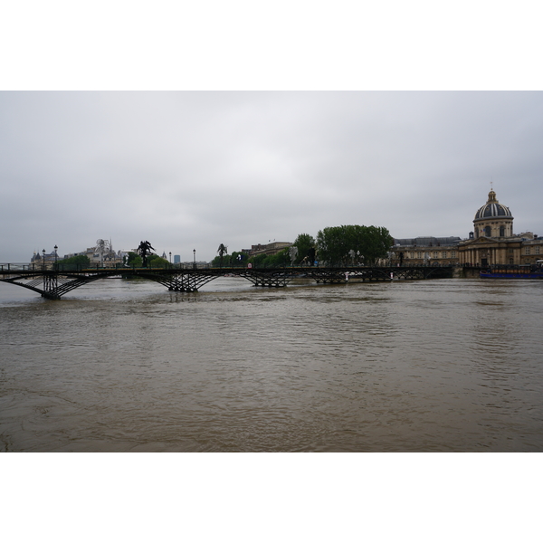 Picture France Paris Seine river 2016-06 23 - Center Seine river