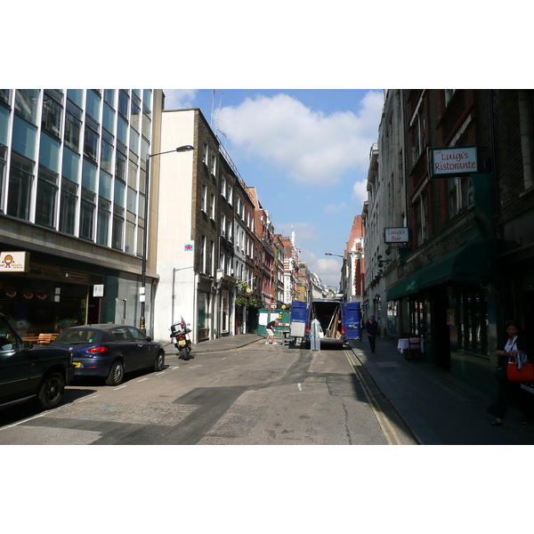 Picture United Kingdom London Wardour Street 2007-09 40 - Discovery Wardour Street