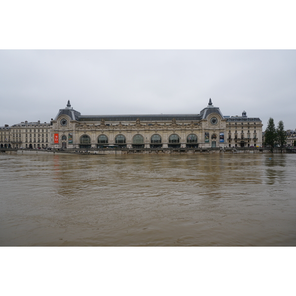 Picture France Paris Seine river 2016-06 66 - Center Seine river