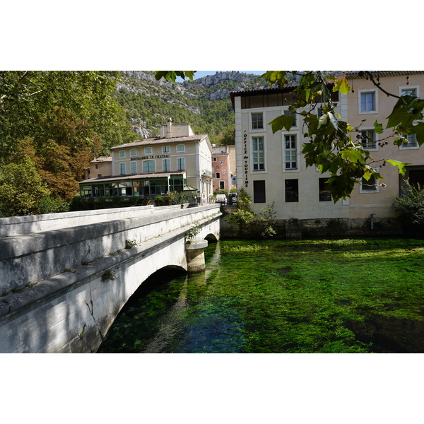 Picture France Fontaine-de-Vaucluse 2017-08 11 - History Fontaine-de-Vaucluse