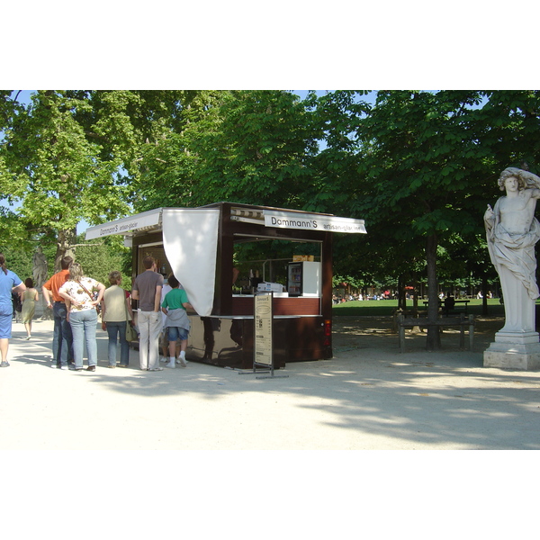 Picture France Paris Garden of Tuileries 2007-05 189 - History Garden of Tuileries