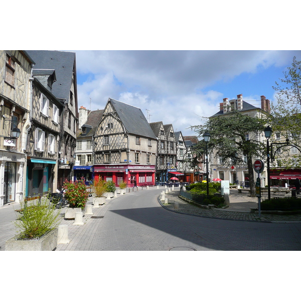 Picture France Bourges 2008-04 57 - Journey Bourges