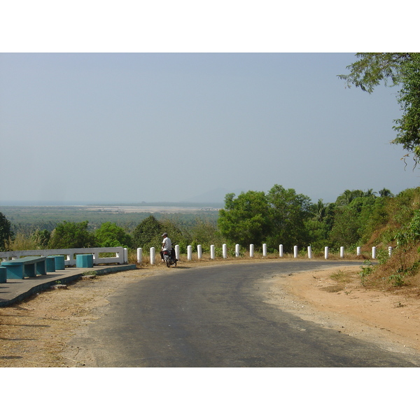 Picture Myanmar Road from Dawei to Maungmagan beach 2005-01 50 - Tours Road from Dawei to Maungmagan beach