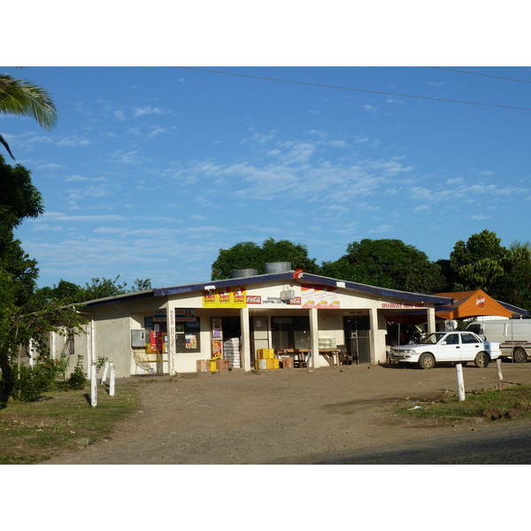 Picture Fiji Nadi to Sigatoka road 2010-05 22 - History Nadi to Sigatoka road