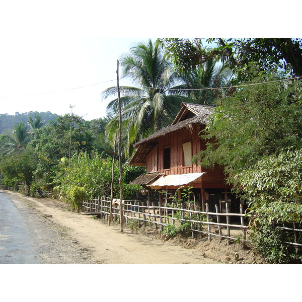 Picture Myanmar Road from Dawei to Maungmagan beach 2005-01 21 - Journey Road from Dawei to Maungmagan beach