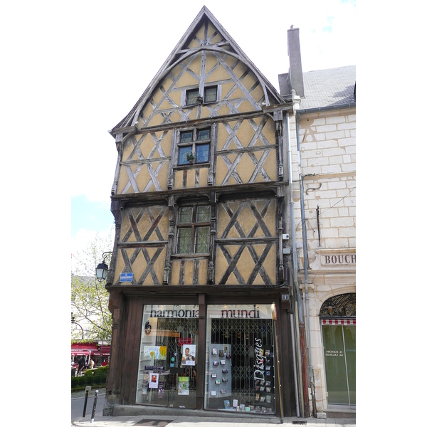 Picture France Bourges 2008-04 81 - History Bourges