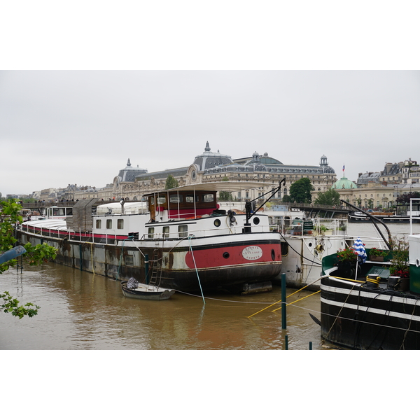 Picture France Paris Seine river 2016-06 67 - History Seine river