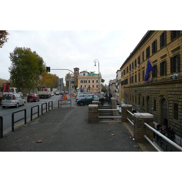 Picture Italy Rome Lungotevere Gianicolense 2007-11 15 - Recreation Lungotevere Gianicolense