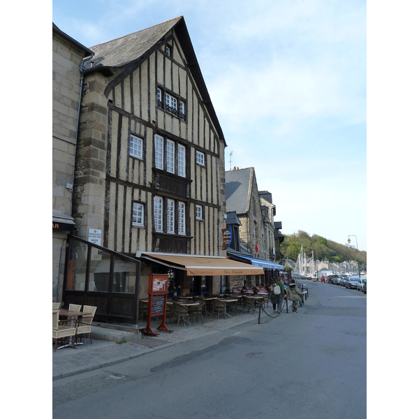 Picture France Dinan Dinan Riverside 2010-04 11 - History Dinan Riverside