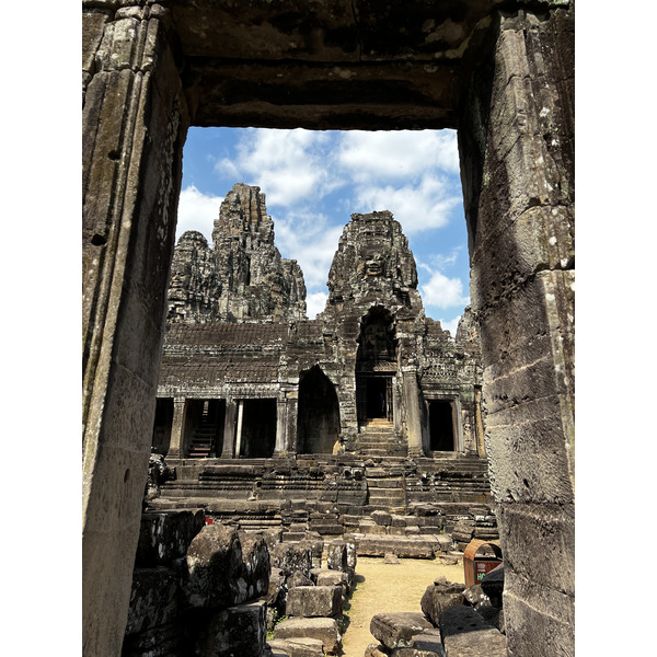 Picture Cambodia Siem Reap Bayon 2023-01 92 - Journey Bayon