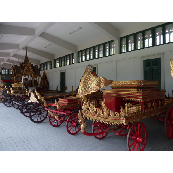 Picture Thailand Bangkok Vimanmek Palace 2011-01 19 - Tours Vimanmek Palace