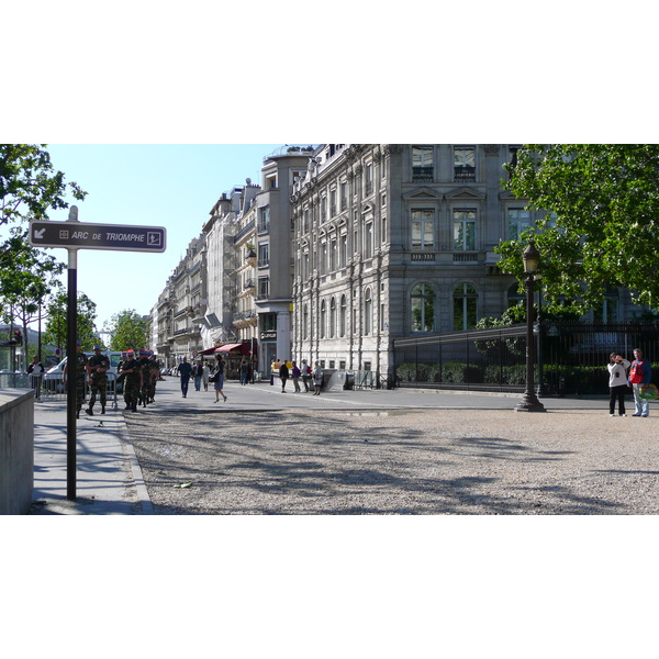 Picture France Paris Etoile and Arc de Triomphe 2007-05 142 - Journey Etoile and Arc de Triomphe