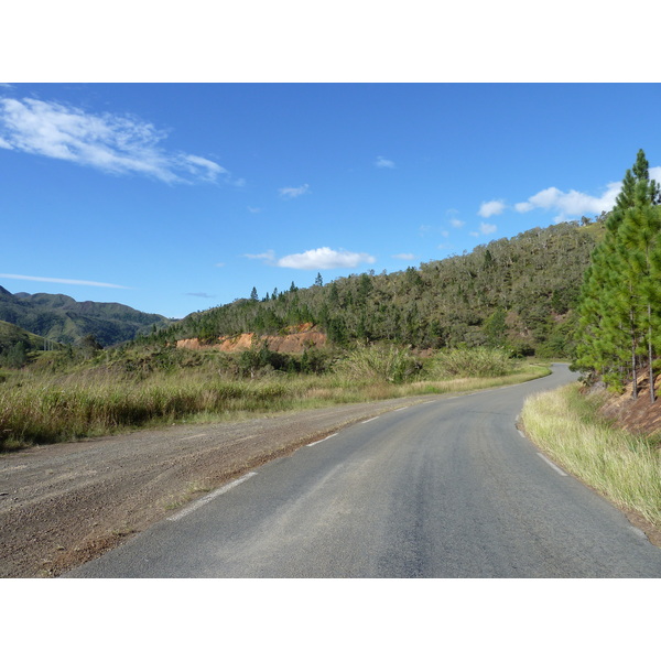 Picture New Caledonia Canala to La Foa road 2010-05 4 - Recreation Canala to La Foa road