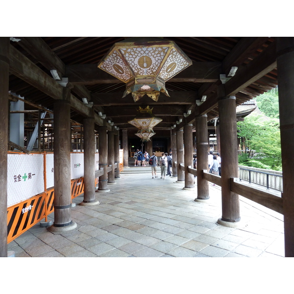 Picture Japan Kyoto Kiyomizu Dera Temple 2010-06 12 - Recreation Kiyomizu Dera Temple