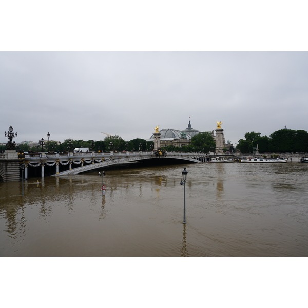 Picture France Paris Seine river 2016-06 0 - History Seine river