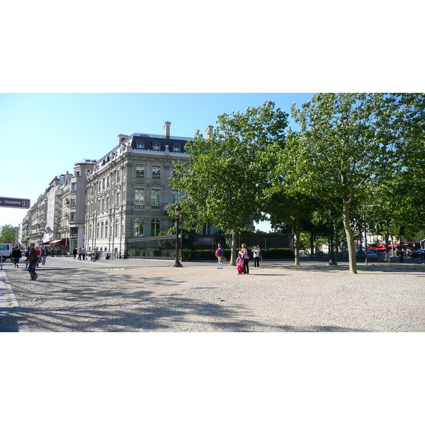 Picture France Paris Etoile and Arc de Triomphe 2007-05 23 - Tour Etoile and Arc de Triomphe