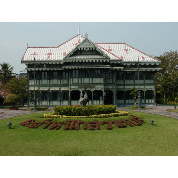 Picture Thailand Bangkok Vimanmek Palace 2011-01 16 - Tour Vimanmek Palace