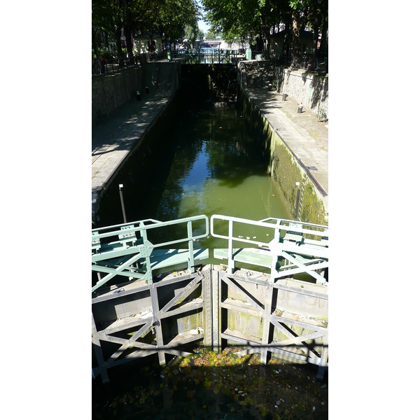 Picture France Paris Canal St Martin 2007-08 53 - Discovery Canal St Martin