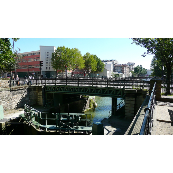 Picture France Paris Canal St Martin 2007-08 69 - Around Canal St Martin