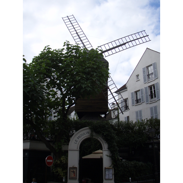 Picture France Paris 18th Arrondissement 2007-07 103 - Center 18th Arrondissement