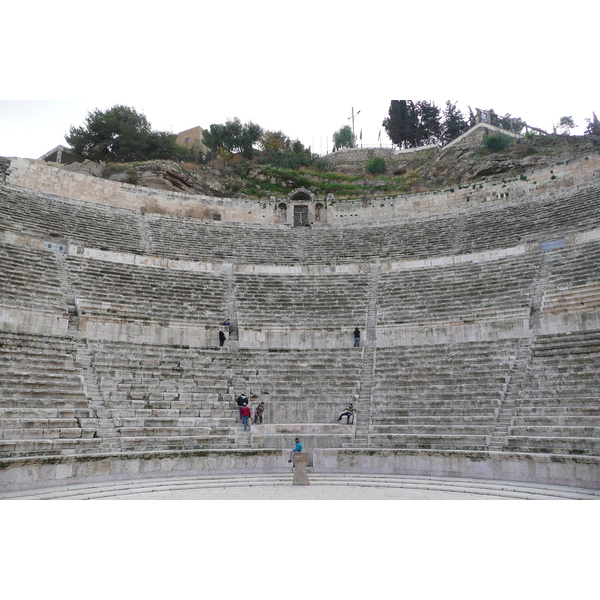 Picture Jordan Amman Roman Theater 2007-12 5 - Discovery Roman Theater