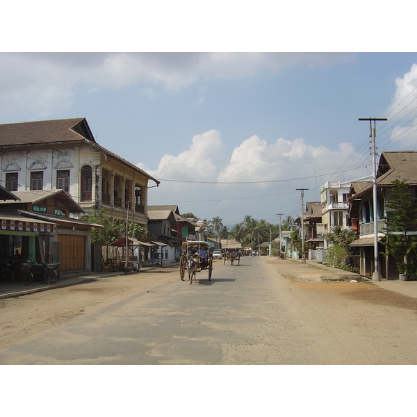 Picture Myanmar Dawei (TAVOY) 2005-01 12 - Discovery Dawei (TAVOY)