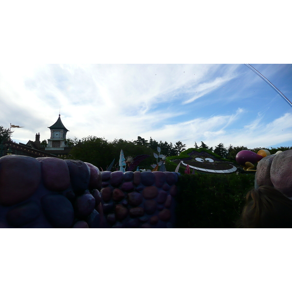 Picture France Disneyland Paris Alice Labyrinth 2007-07 14 - Center Alice Labyrinth