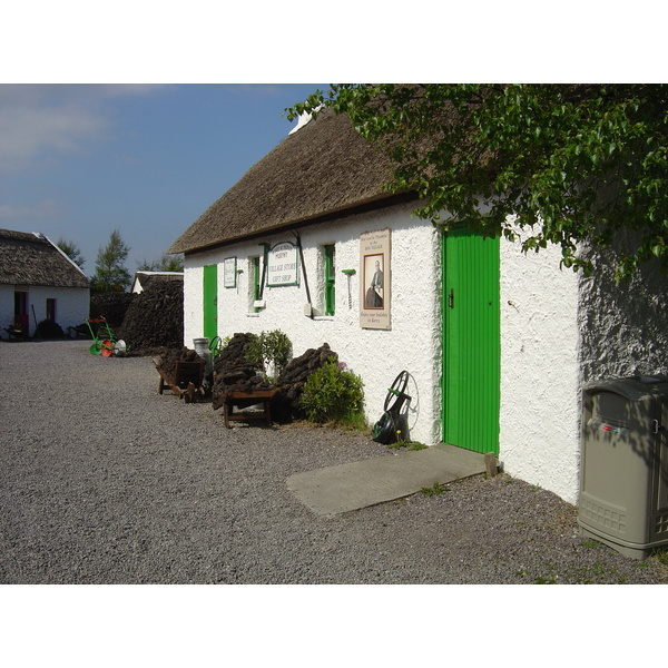 Picture Ireland Kerry Bog village 2004-05 18 - Center Kerry Bog village