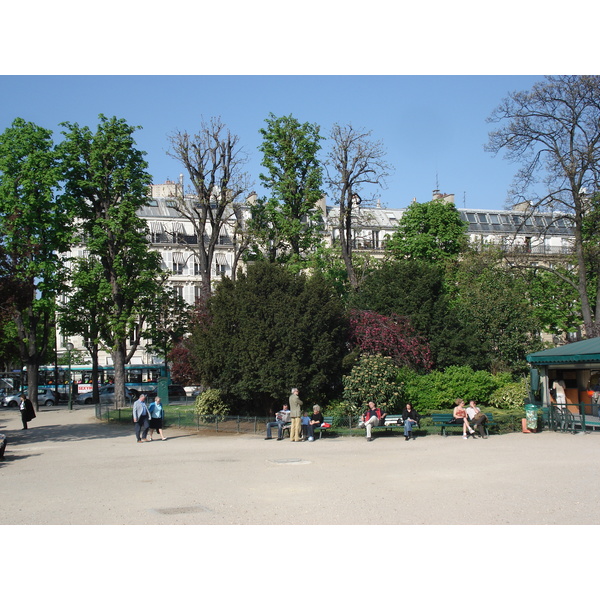 Picture France Paris Champs Elysees 2006-04 3 - Around Champs Elysees