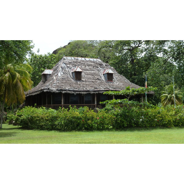 Picture Seychelles La Digue 2011-10 12 - Tour La Digue