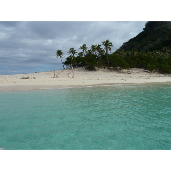 Picture Fiji Amunuca Island to Castaway Island 2010-05 8 - Center Amunuca Island to Castaway Island