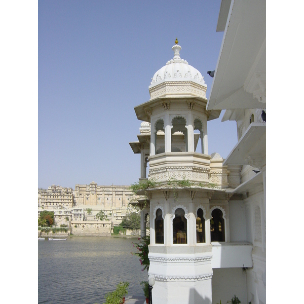 Picture India Udaipur Lake Palace Hotel 2003-05 39 - History Lake Palace Hotel