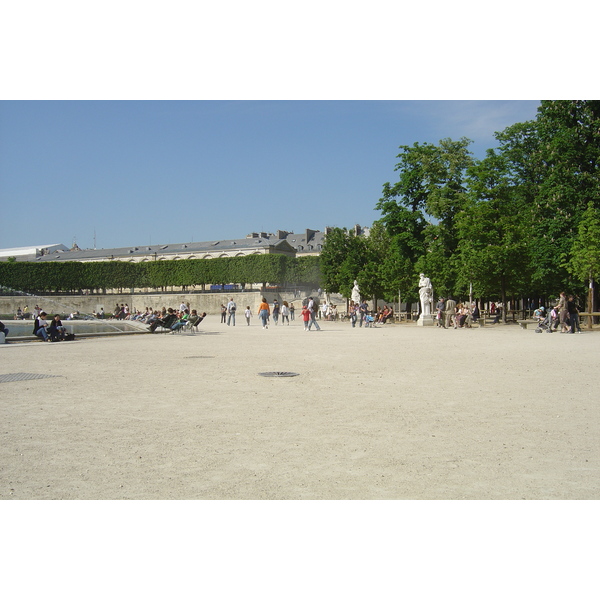 Picture France Paris Garden of Tuileries 2007-05 168 - History Garden of Tuileries