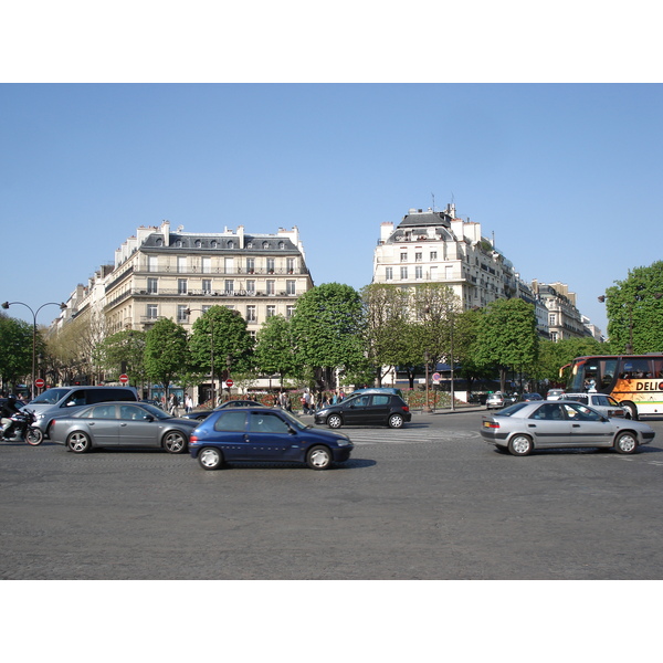 Picture France Paris Champs Elysees 2006-04 43 - Center Champs Elysees