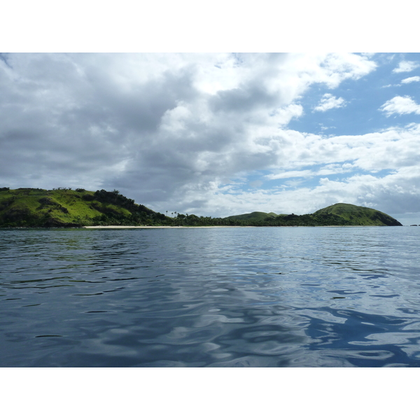 Picture Fiji Amunuca Island to Castaway Island 2010-05 17 - Center Amunuca Island to Castaway Island