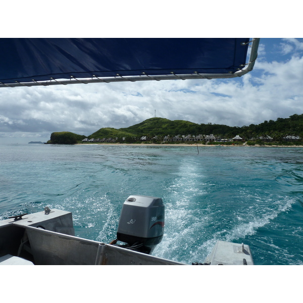 Picture Fiji Amunuca Island to Castaway Island 2010-05 29 - Discovery Amunuca Island to Castaway Island