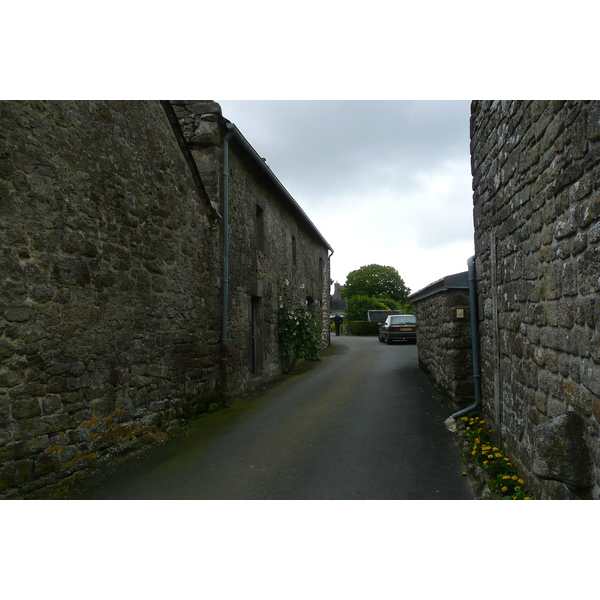 Picture France Locronan 2008-07 67 - Recreation Locronan