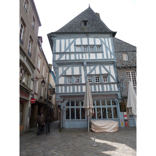 Picture France Dinan 2010-04 43 - Center Dinan