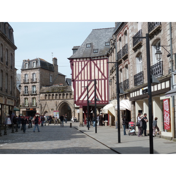 Picture France Dinan 2010-04 26 - Tour Dinan