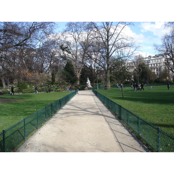 Picture France Paris 8th Arrondissement Monceau Garden 2006-03 8 - Center Monceau Garden