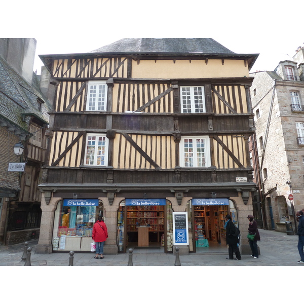 Picture France Dinan 2010-04 9 - Tour Dinan