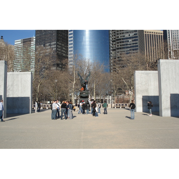 Picture United States New York Battery Park 2006-03 30 - Discovery Battery Park