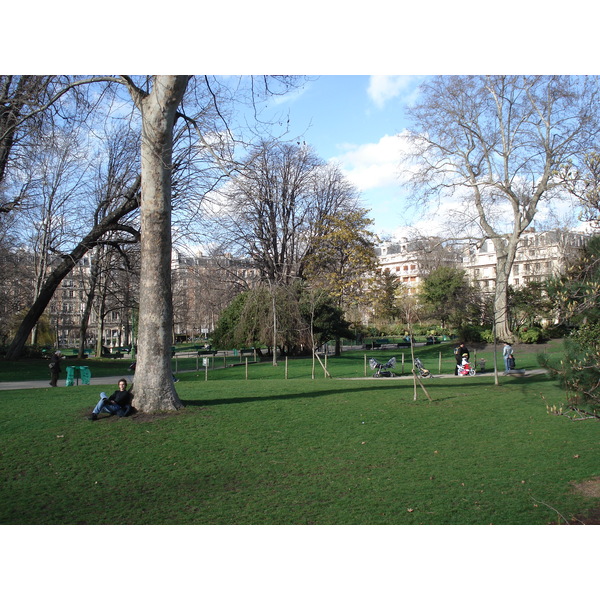 Picture France Paris 8th Arrondissement Monceau Garden 2006-03 11 - Center Monceau Garden