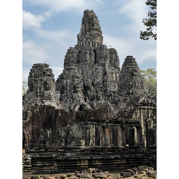 Picture Cambodia Siem Reap Bayon 2023-01 39 - Center Bayon