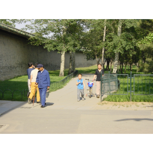 Picture China Beijing Temple of Heaven 2002-05 11 - Discovery Temple of Heaven