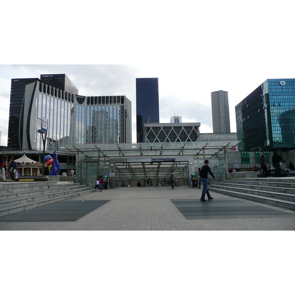 Picture France Paris La Defense 2007-05 3 - Center La Defense