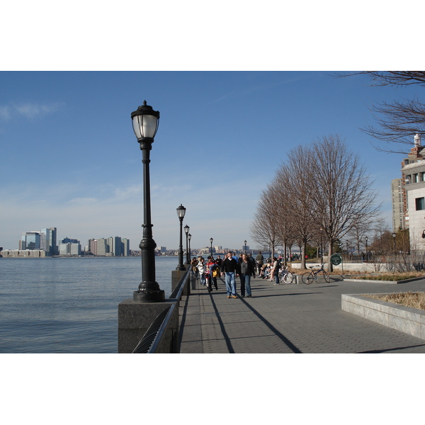 Picture United States New York Battery Park 2006-03 68 - History Battery Park